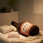 【??】養命酒が養命酒型のスマートスピーカー「AI養命酒」を作るという暴挙に! 「OK養命酒」